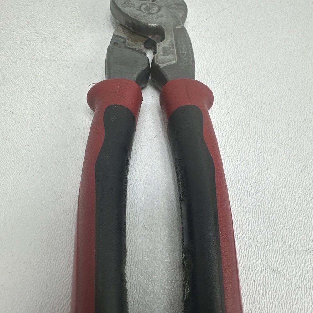 Klein Tools J63225N Journeyman High-Leverage Wire Cable Cutter and Stripper