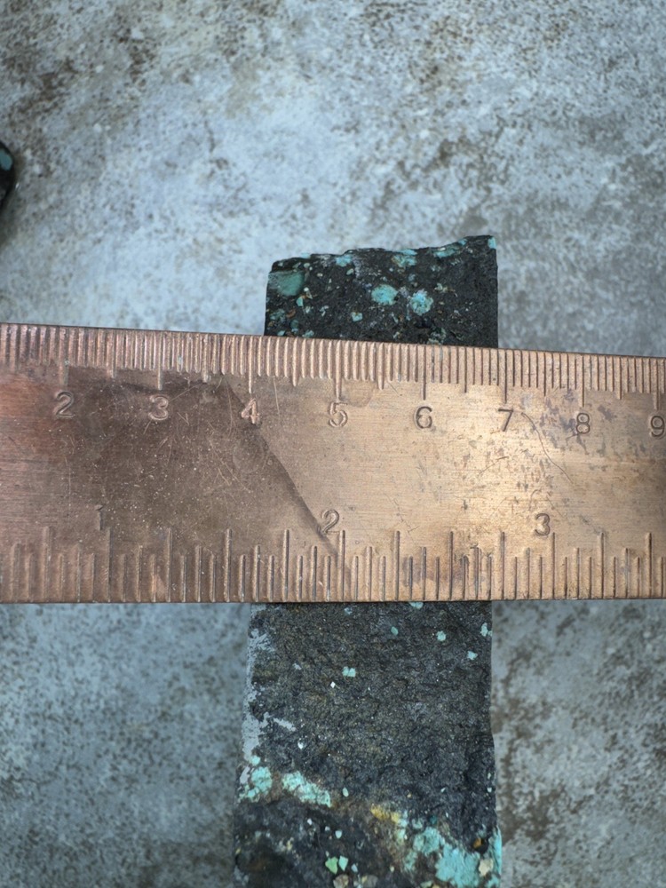 Stabilized hubei turquoise rough