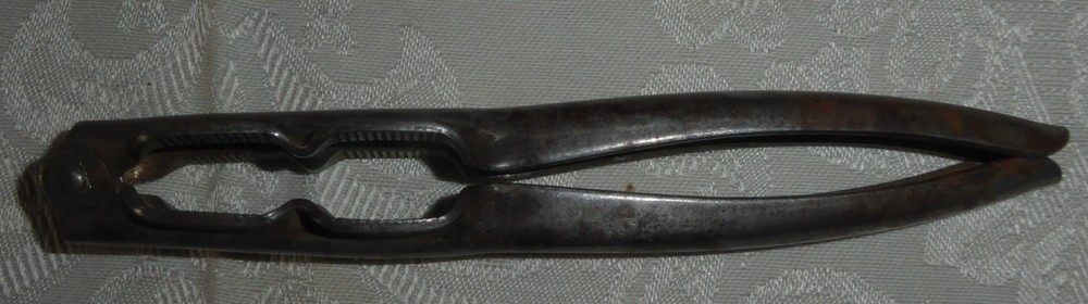 Vintage Lobster Claw / Nut Cracker