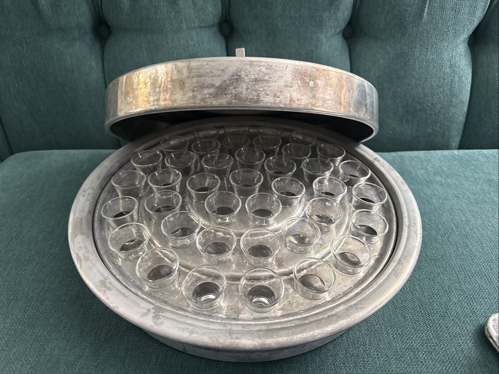 Revell-Ware Aluminum Communion Tray Stackable 40-Hole Insert w/ Glasses