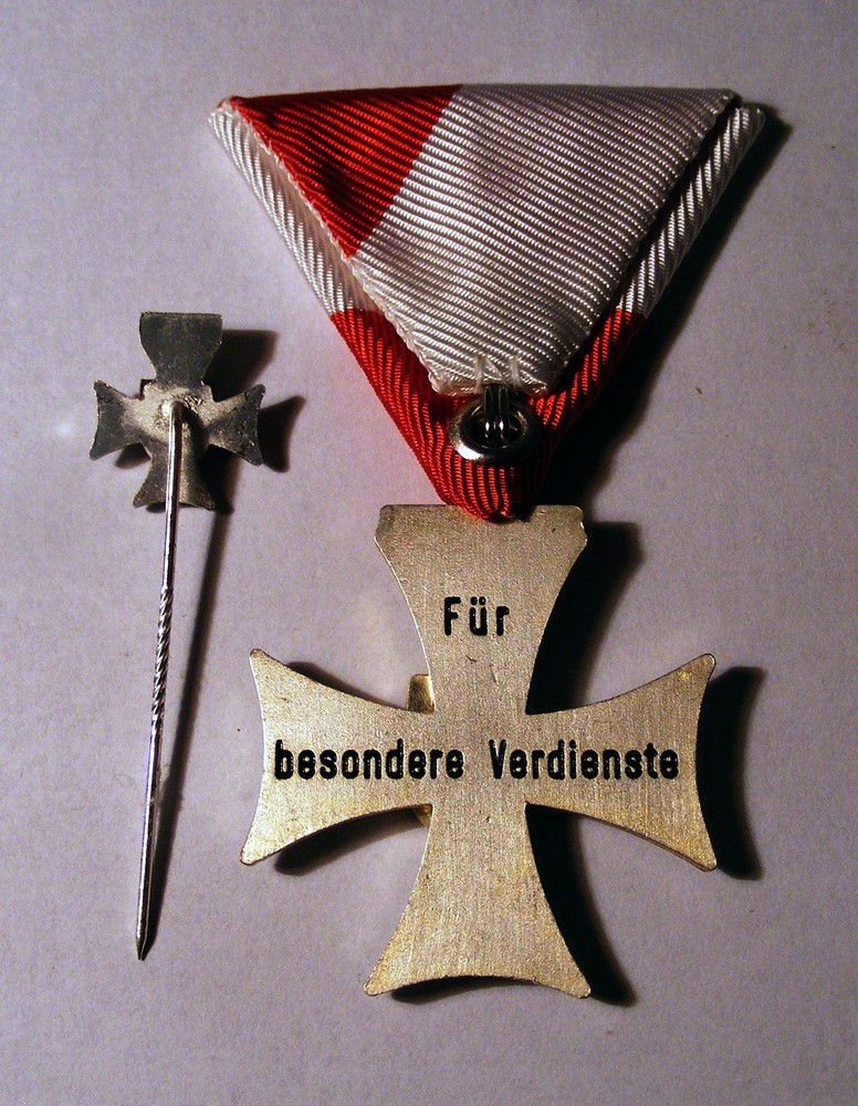 GERMAN ORDER, CROSS + MINI . 2 DEGREE .