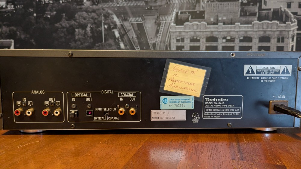 Technics SV-DA10 DAT Digital Audio Tape Deck (Powers on – For repair)