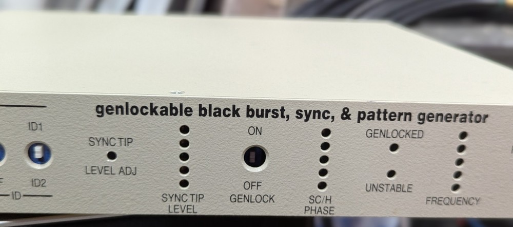 VAC SG2PG4 Black Burst Sync Generator Genlock Pattern Generator SMPTE Bars
