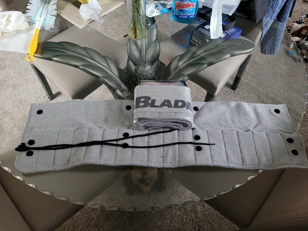 2 Blade magazine folding knife storage rolls