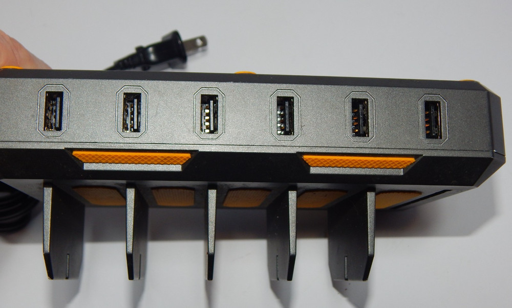 USB Charging Station model LZZC-C-08