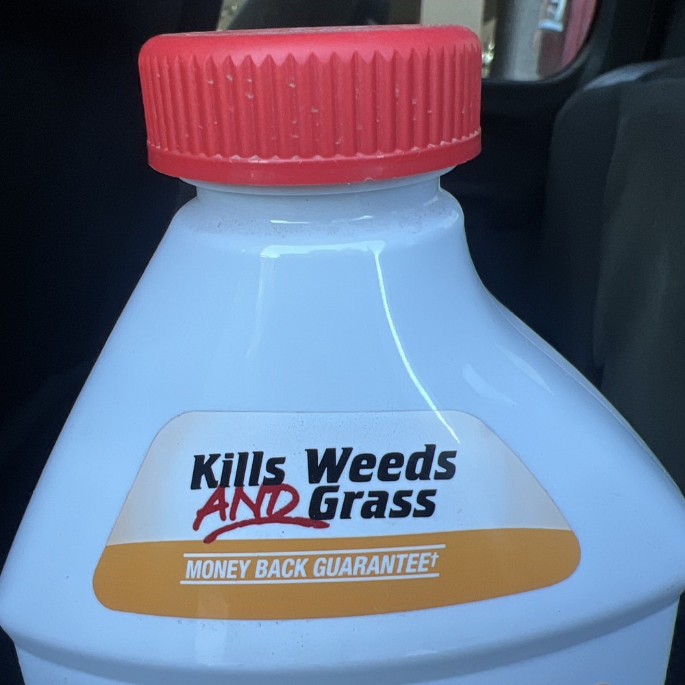 Spectracide Weed and Grass Killer 32 oz. Concentrate