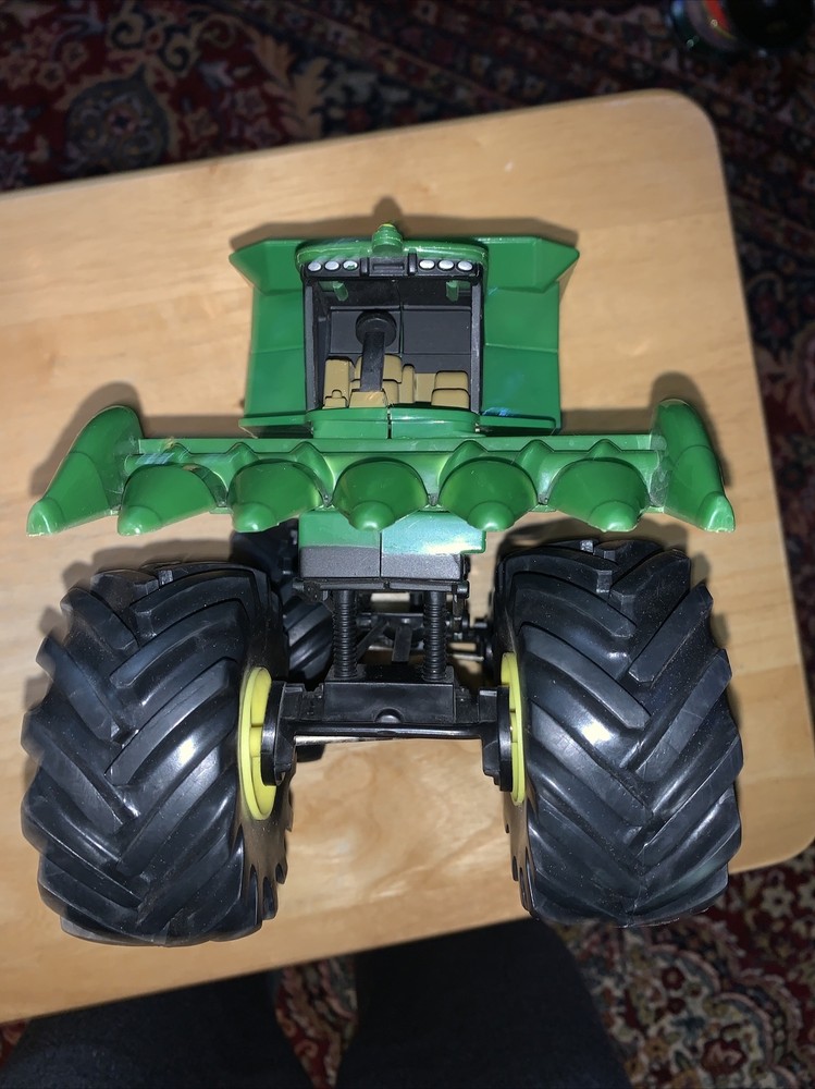 John Deere Toy Combine