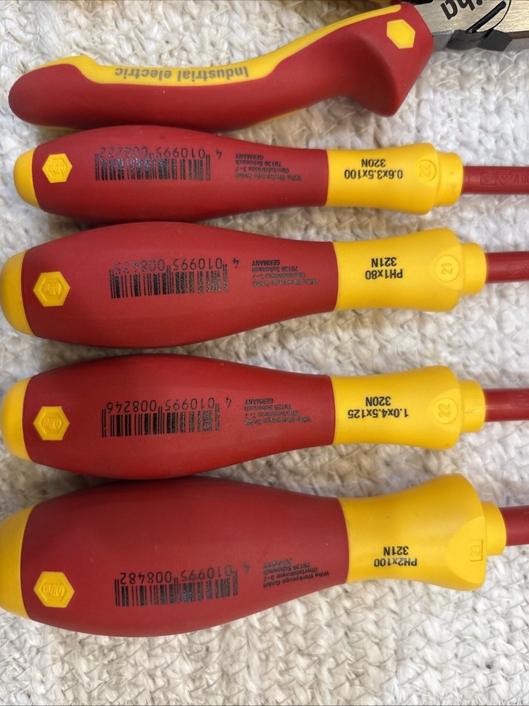 Wiha Insulated Tool Set