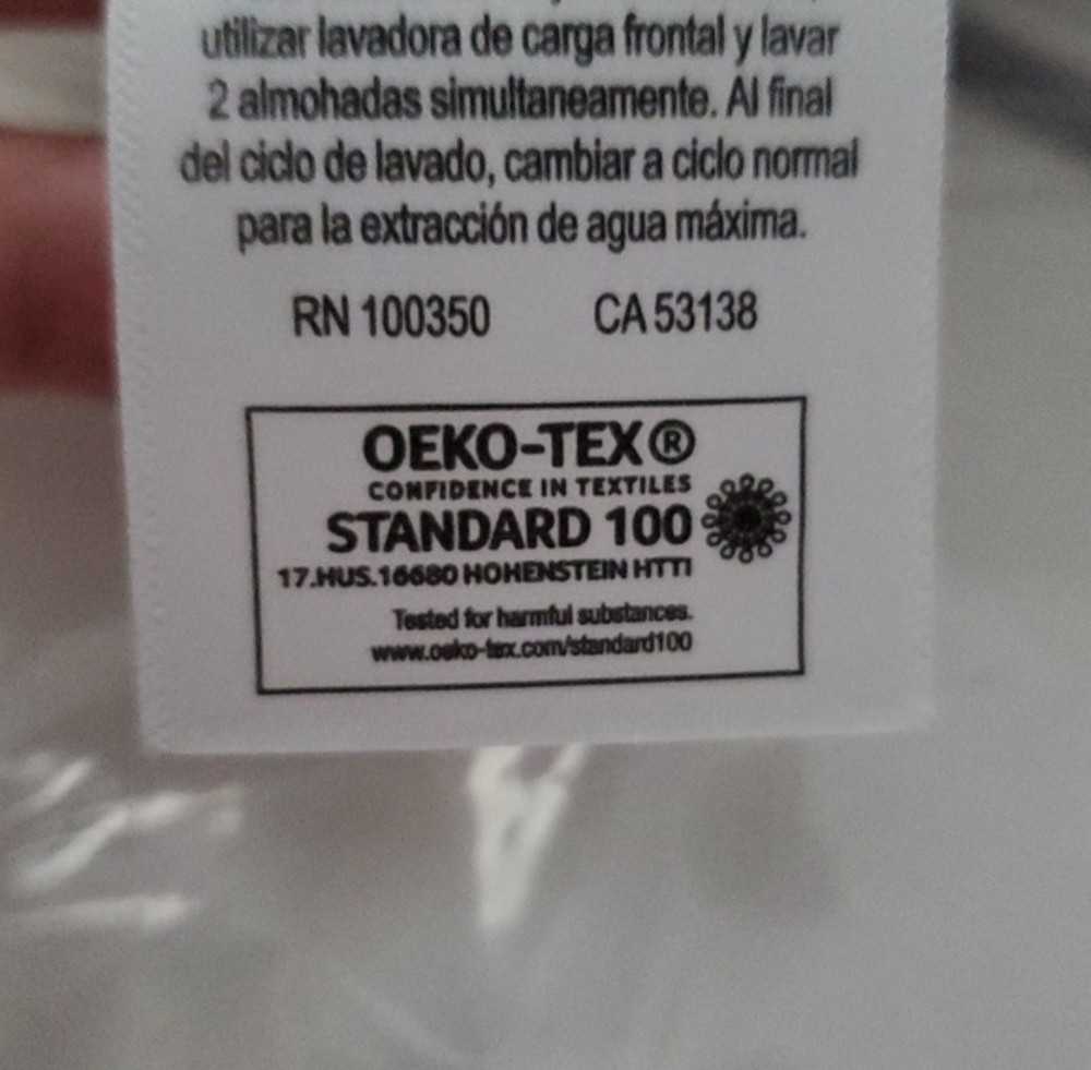 New WAMSUTTA Medium Support Standard/Queen Size 1 Pillow. White.