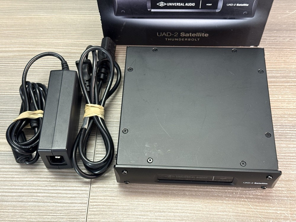 UAD-2 Satellite Thunderbolt DSP Accelerator Quad-Core w/ Box