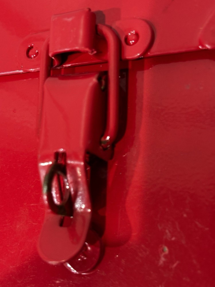 (1) Brady Lock Box Red