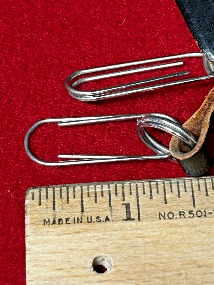 Vintage c. 1970s Thin Leather Camera Shoulder / Neck Strap