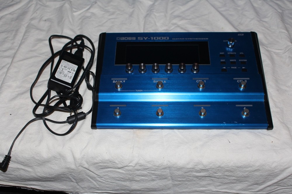 Boss SY-1000 Guitar Synth  Excellent