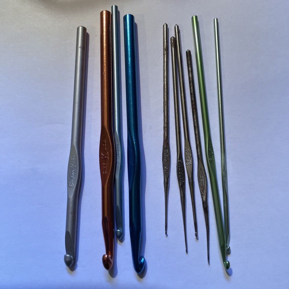 10 Assorted Boye Watson’s Susan Bates Other Crochet Hooks