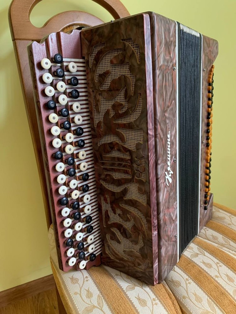 Баян Кремінне, хроматичний акордеон 100 басів, зроблено в Україні, народний музи