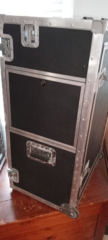 Combo Road Cases With Many Doors And Options.