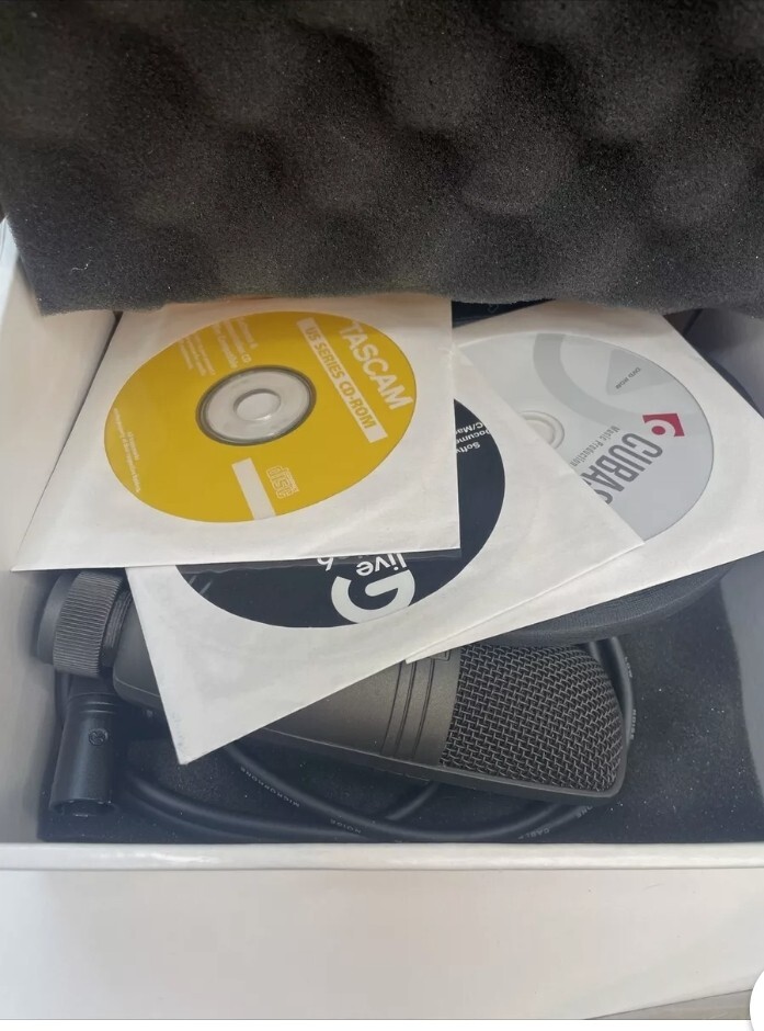 Tascam Track Pack LE It's a recording studio in a box