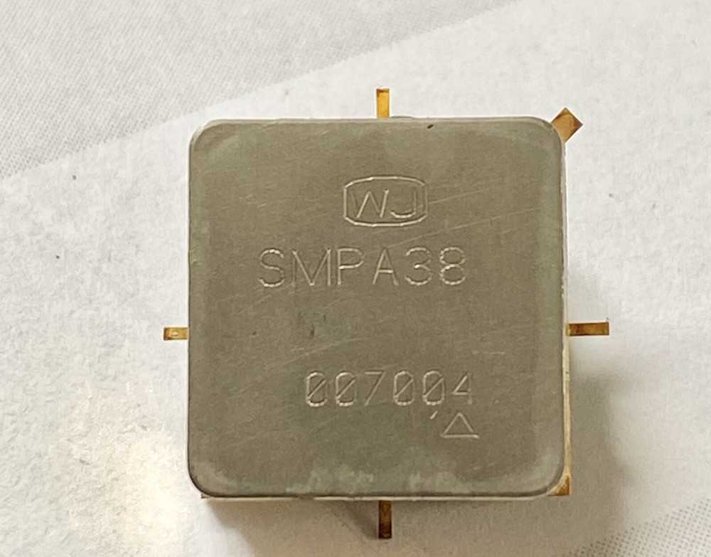 Watkins Johnson SMPA 38 amplifier