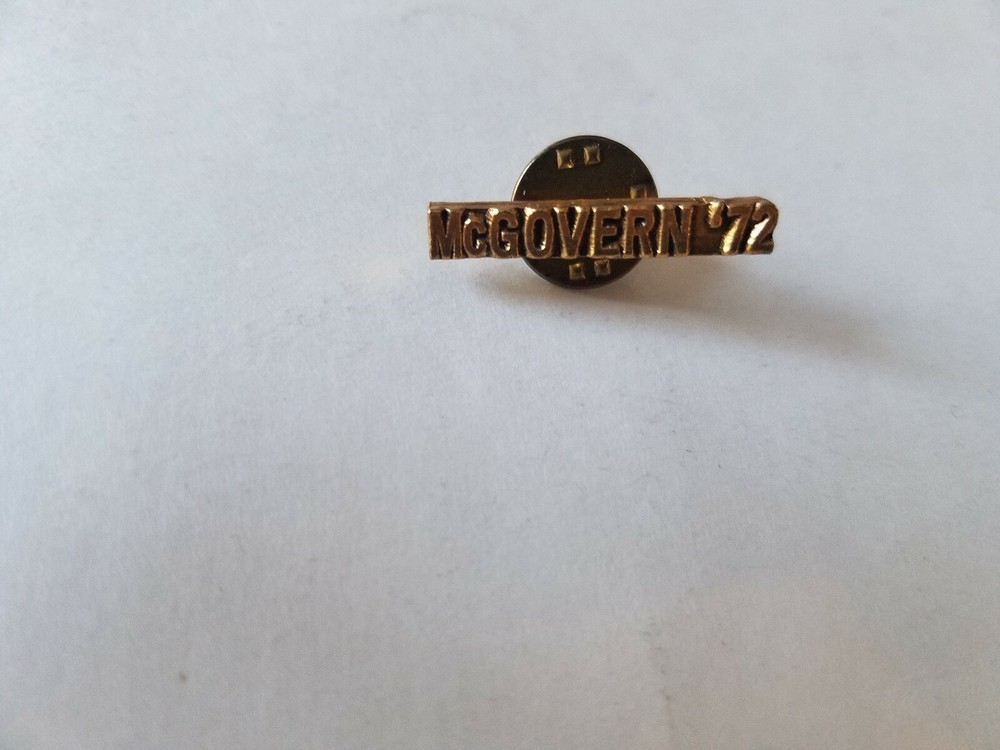 McGovern '72 tie tack