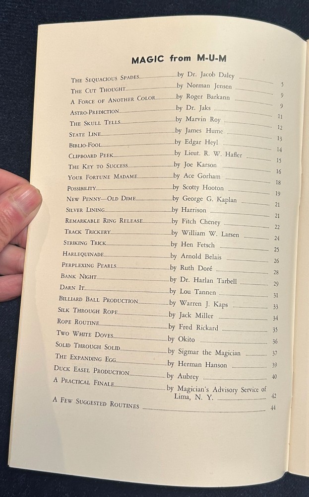 Magic From M-U-M (Milbourne Christopher) -1954