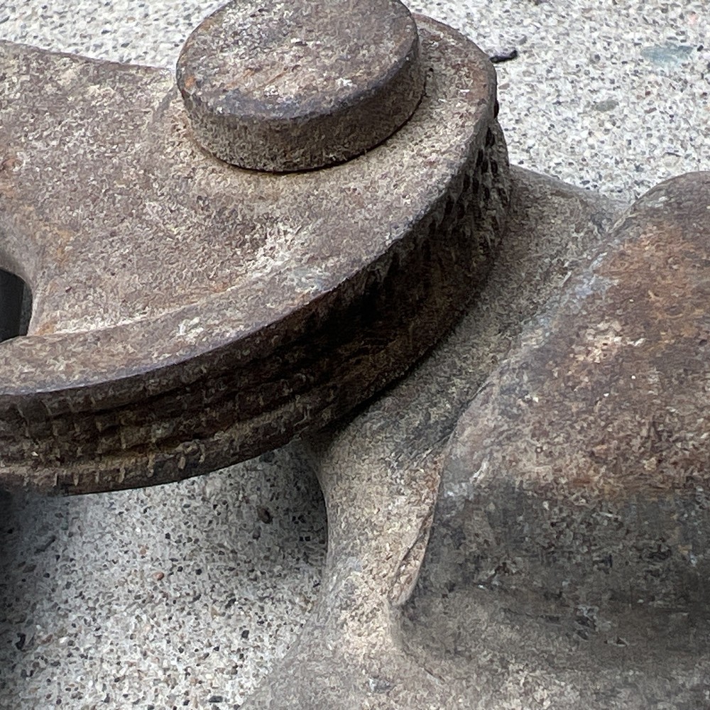 Klein Tools Haven's Grip CABLE PULL wire puller with Swing Latch 1604-20L