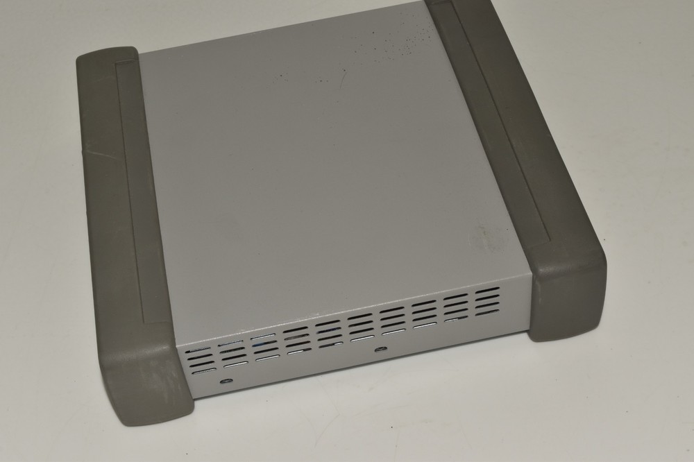 Agilent Keysight E5810A LAN / GPIB Gateway Network Device (CWT44)