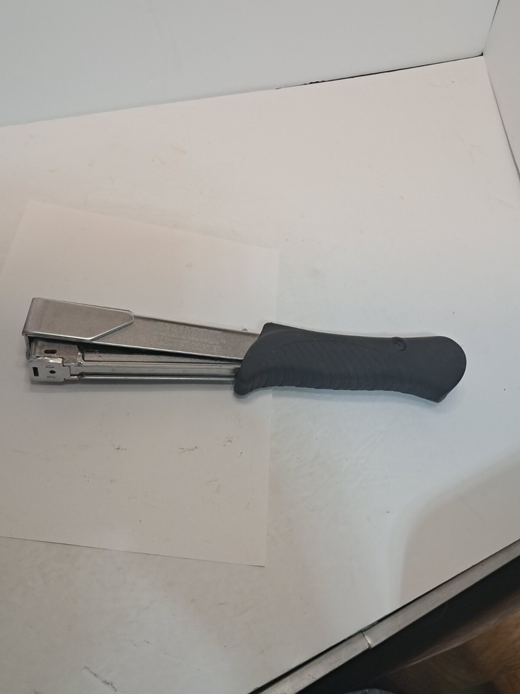 PERFORMANCE HAMMER TACKER Nice Condition (t)