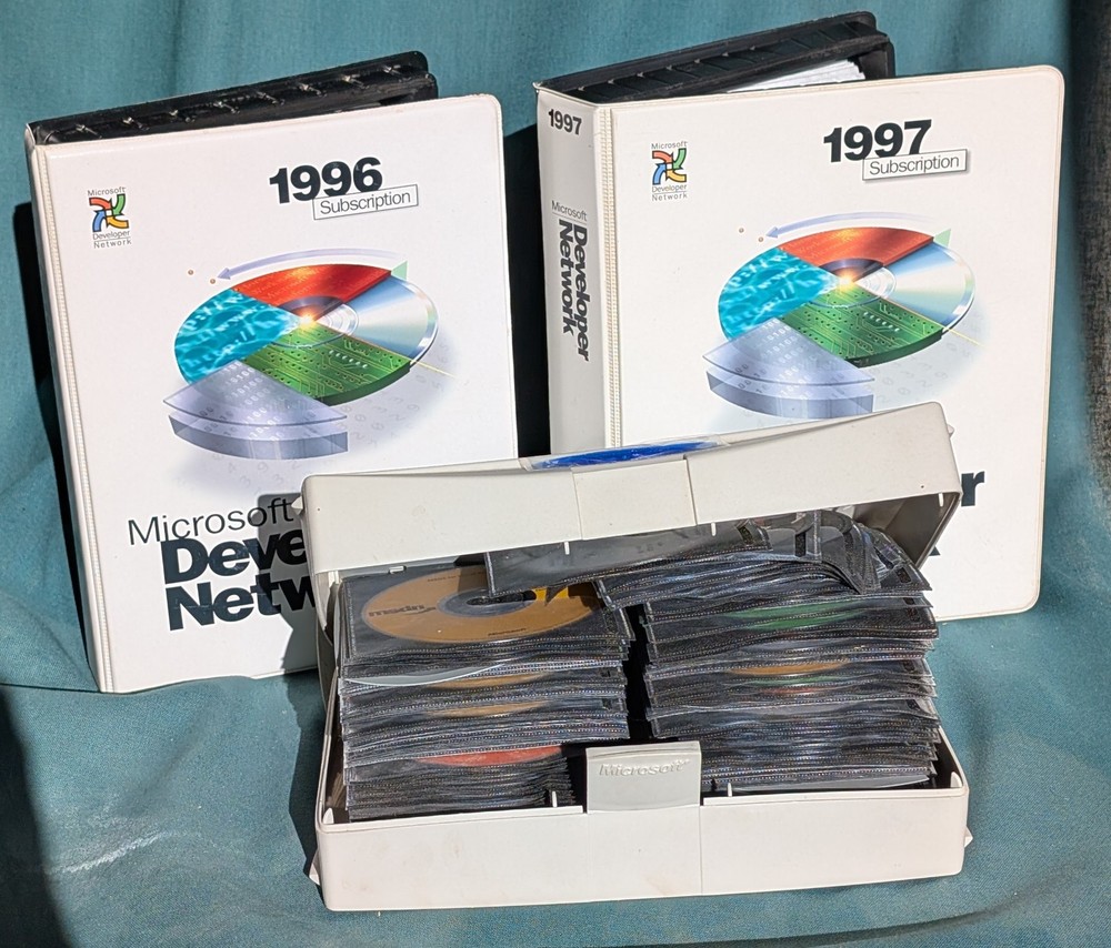 HUGE LOT of Vintage MSDN Microsoft Developer Network Software CDs  1996-2006