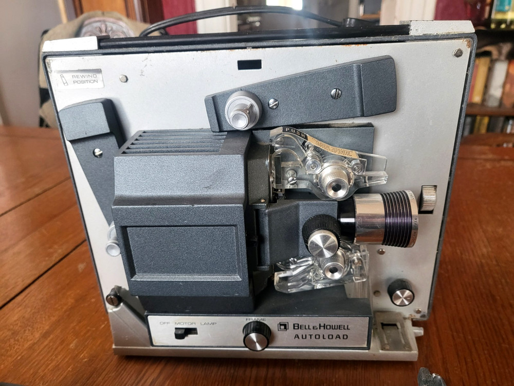 💎 UNTESTED BELL & HOWELL 357B SUPER 8MM AUTOLOAD PROJECTOR 💎