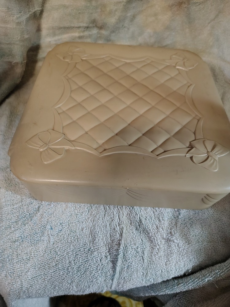 Superlon Vintage Plastic Vanity Sewing Box Light Beige