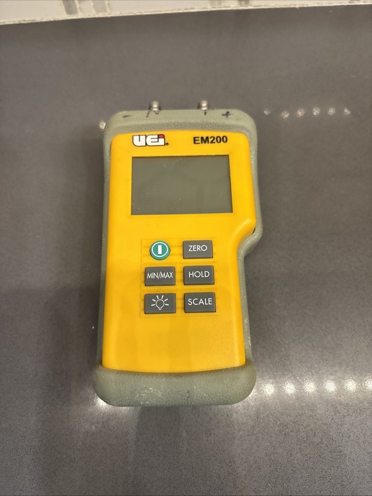 UEI Test Instruments EM200 Dual Input Digital Input Manometer with Case Tested