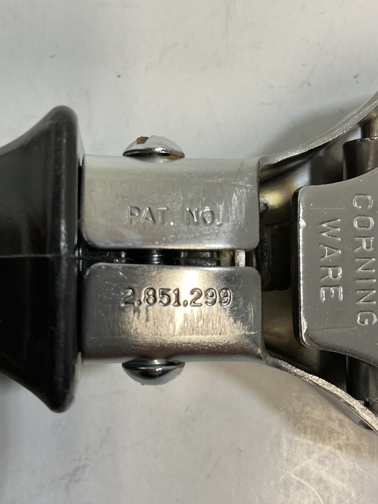 Vintage Corning Ware 8" Twist Detachable Handle PreownedKitchenCom