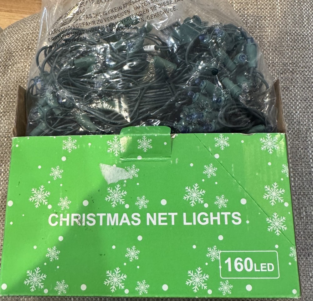 New Box Christmas Net Lights 160 LED Bush Tree