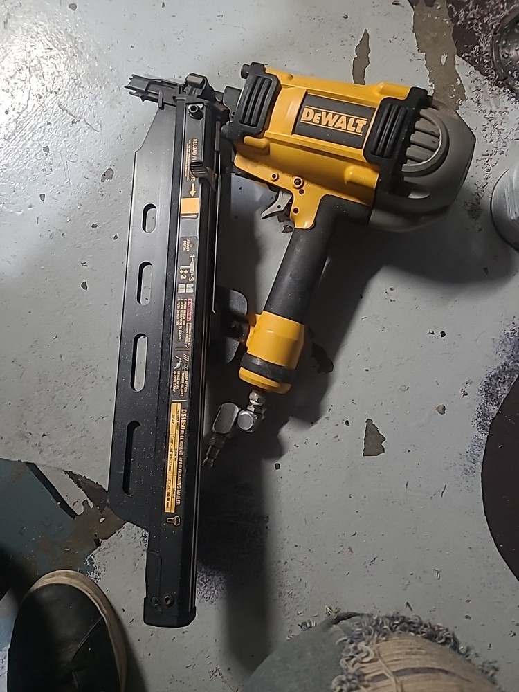 NAIL GUN DEWALT 130BUCKS 30 SHIP