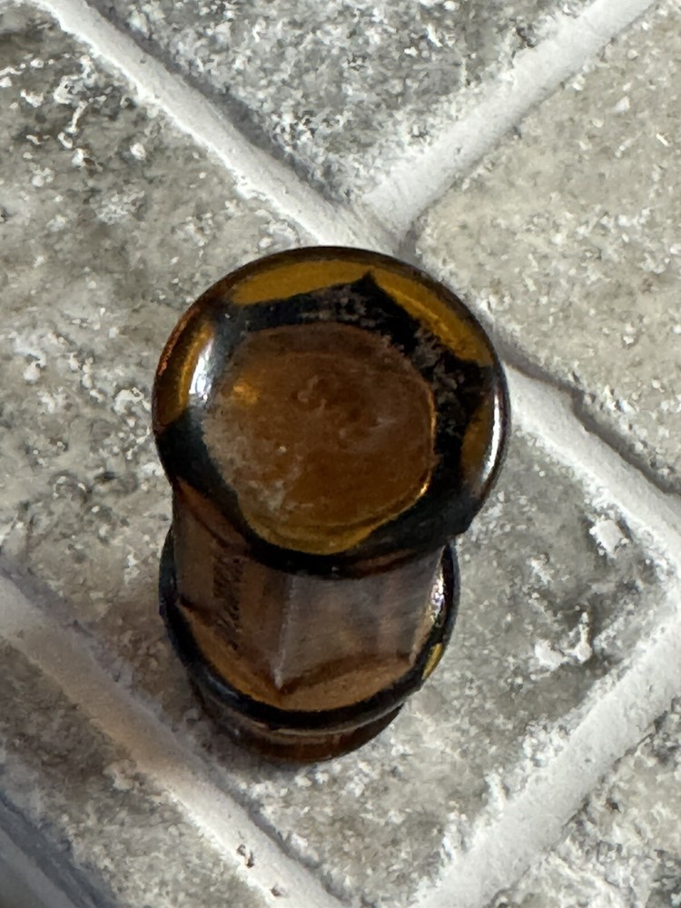 Vintage— Vivid Amber Sharp & Dohme Baltimore 29