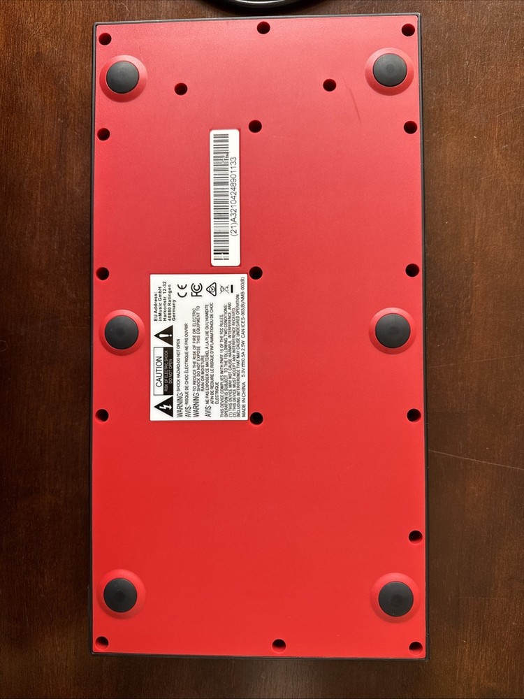 Akai Professional MPC Studio Black Midi Controller Drum Pad with USB Cable