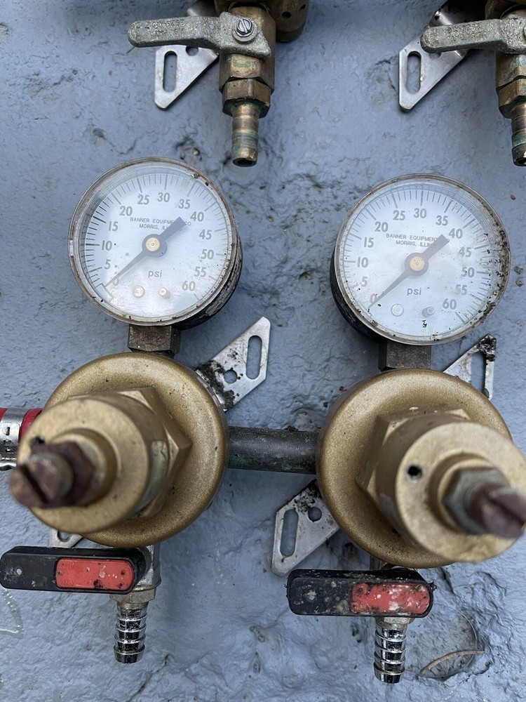 Taprite/Banner co2 regulator Draft Beer Lot All Used But Working Great