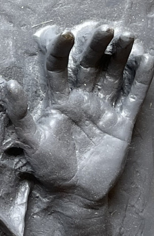 Accurate Life Size Han Solo in Carbonite Cast, Uncut Version