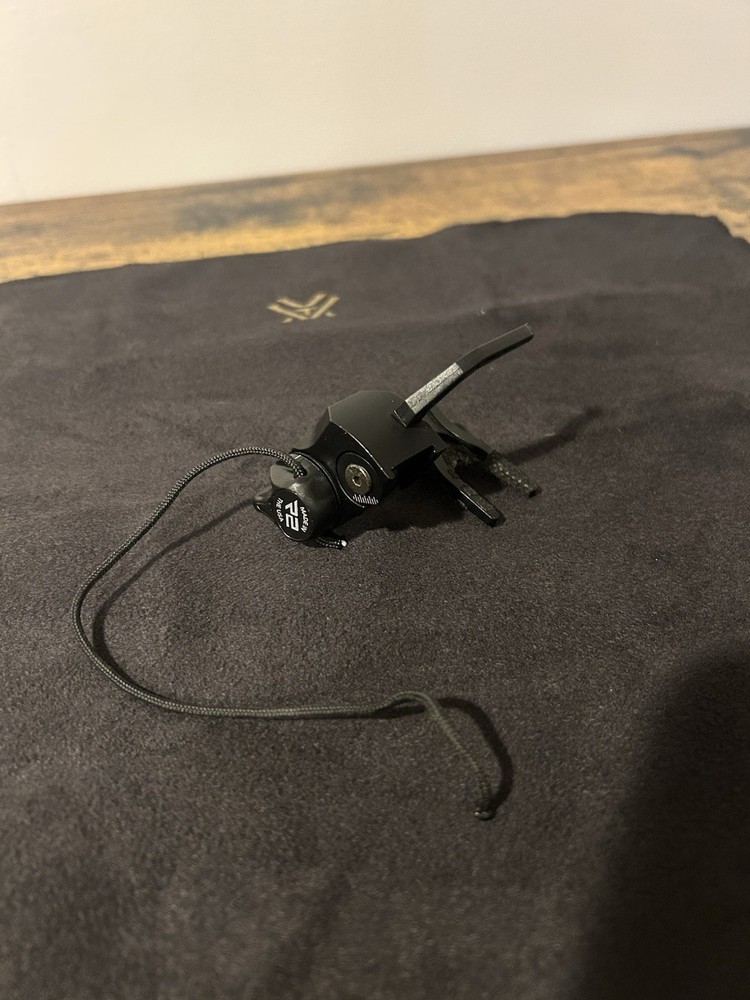 RH QAD Ultrarest Integrate R2 - Black