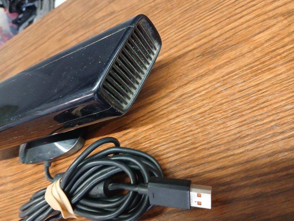 Official Microsoft Xbox 360 Kinect Motion Sensor Bar! ~ Works Great! Fast Ship!