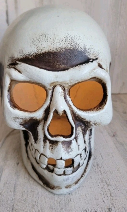 Large Skeleton Skull Head  Halloween Blow Mold Yard Decoration Mask