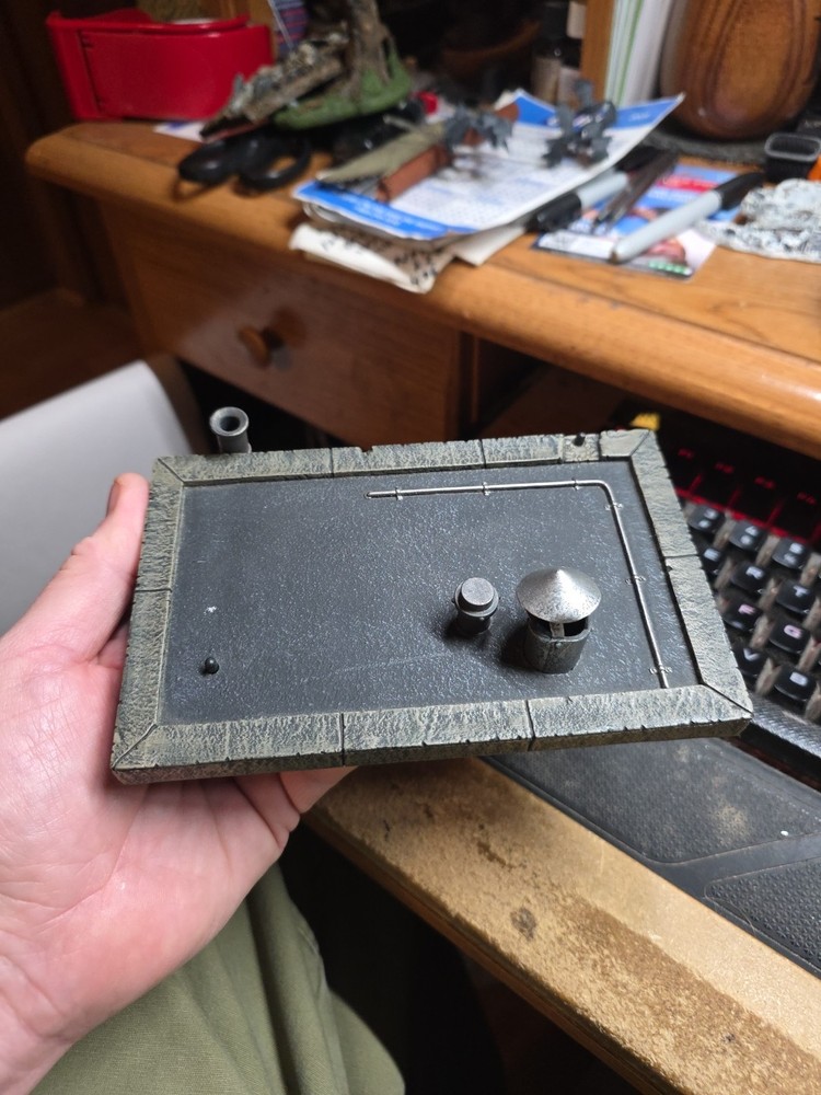 SHADOW HAWK, ROOFTOP DISPLAY Base Only 2002 JIM VALENTINO / MCFARLANE TOYS