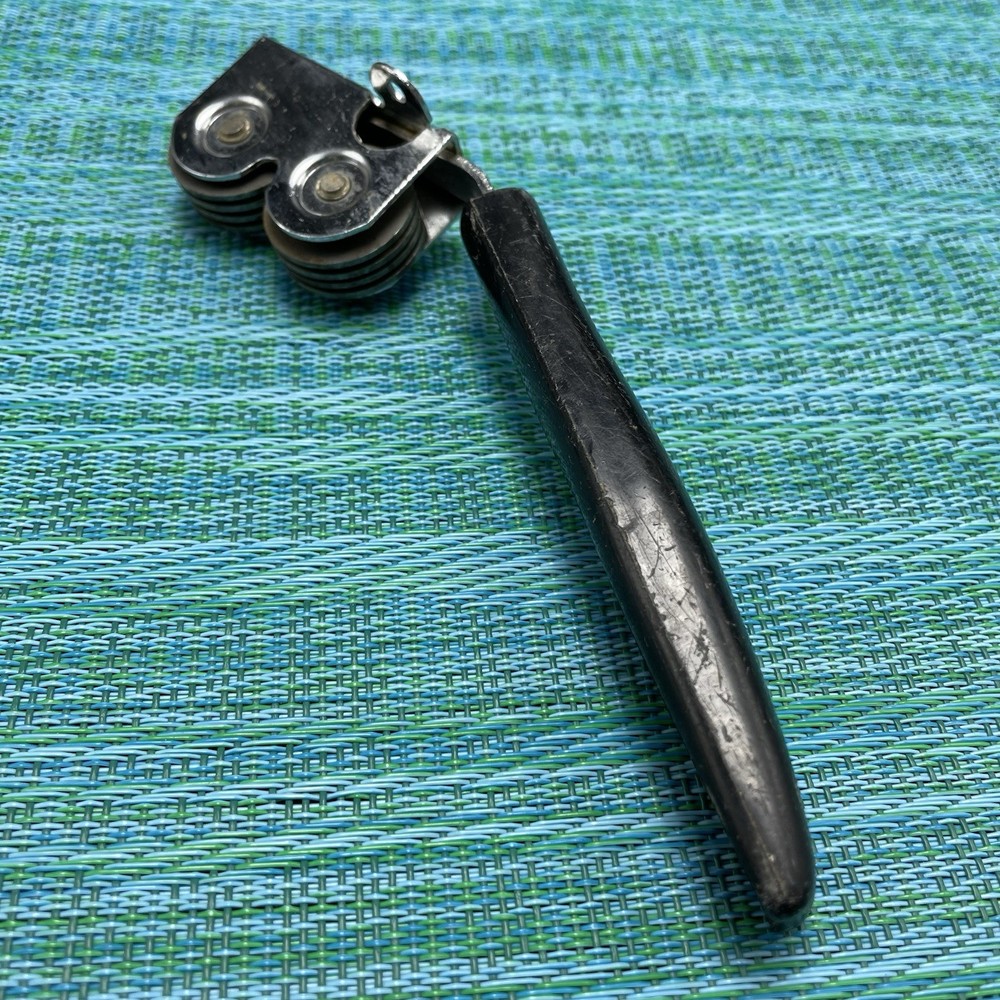 Vtg EKCO Knife Sharpener Pull Thru Chromium Plated Black Corn Cob Handle USA