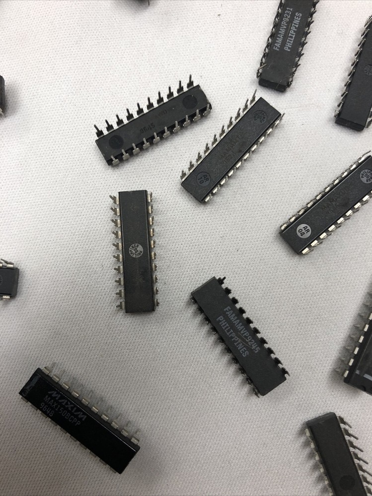 MAXIM MAX150ACPP, ID-D-7-5-2-7, Chips , Components