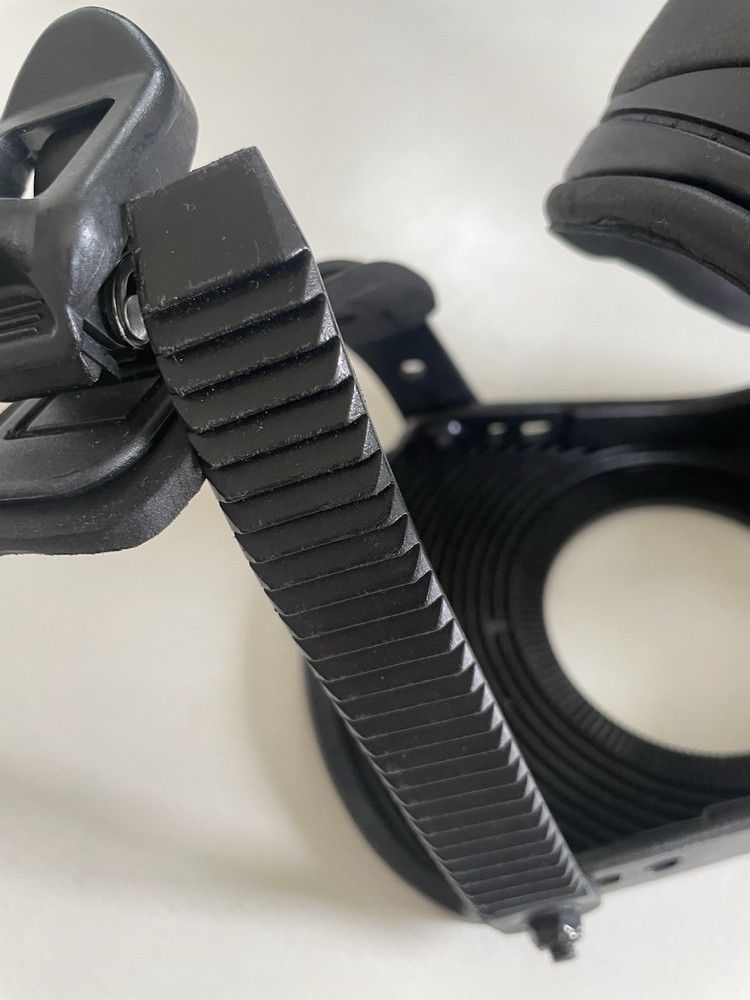 One Snowboard Binding SINGLE REPLACEMENT Black Adjustable Size