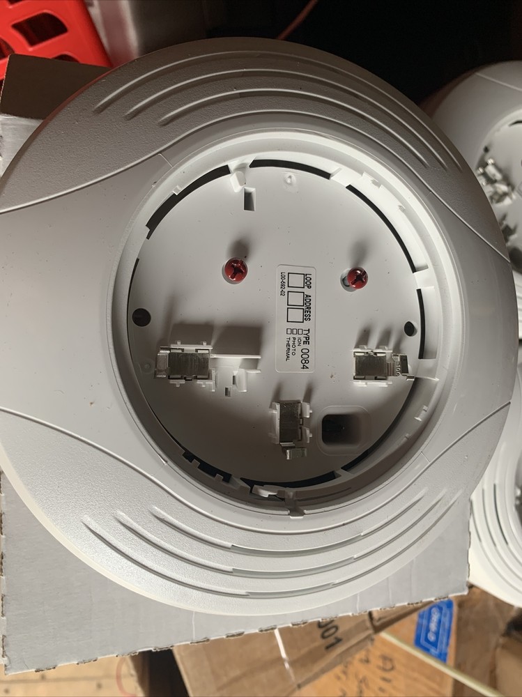 (2) SYSTEM SENSOR B224RB-WH PLUG IN RELAY DETECTOR BASES
