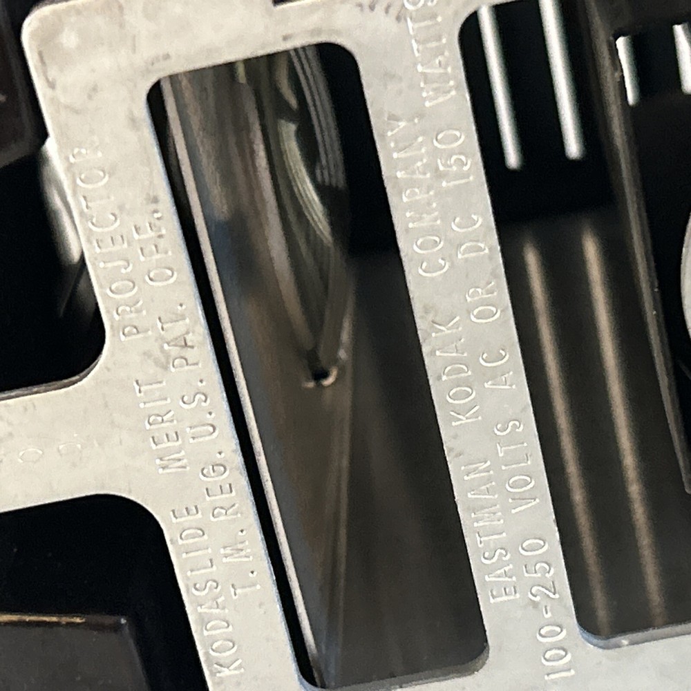 Kodak Kodaslide Merit Slide Projector. Working