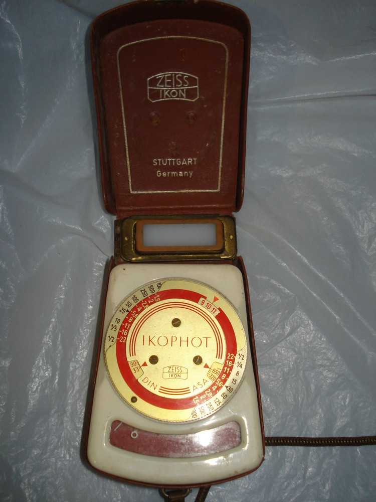 Vintage Zeiss Ikon Ikophot Selenium Light Meter w/ Attachment & Case