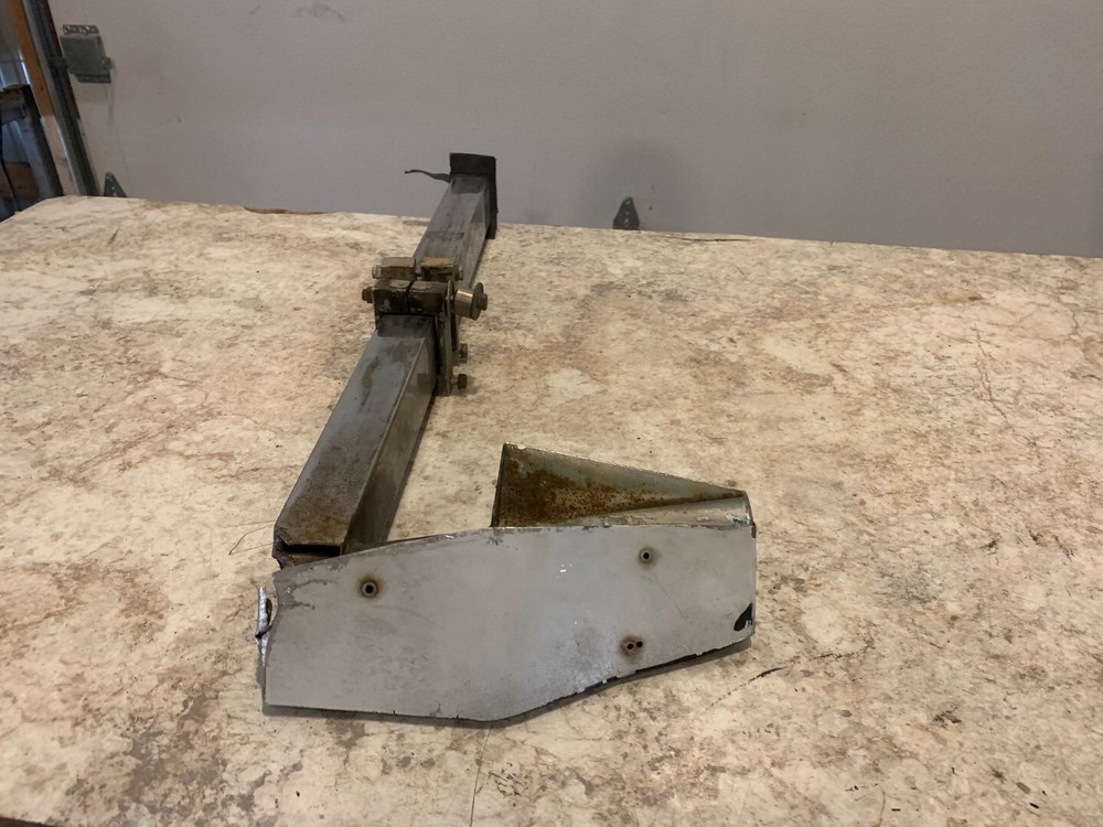 1966 Mooney M20C Mark 21 Retractable Step 840005