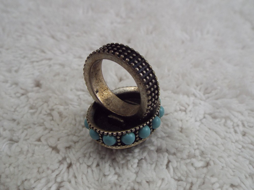 Silvertone Blue Black Bead Ring ~ Size 8 (J21)